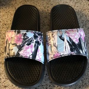 Nike slides